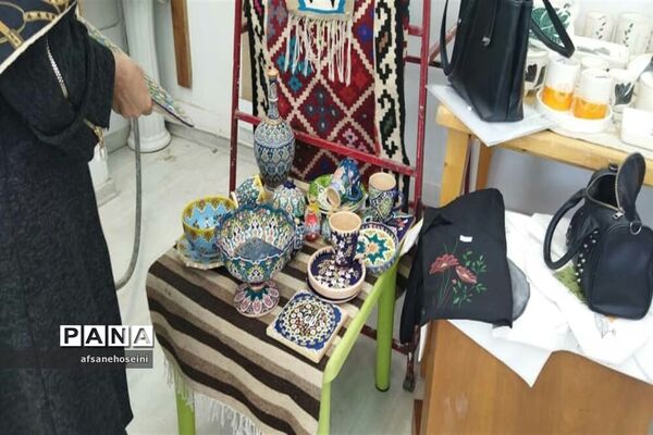 برپایی نمایشگاه توانمندی‌ها و دستاوردهای بانوان در فیروزکوه