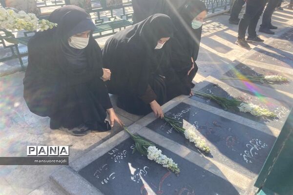 یاوران انقلاب منطقه یک در میهمانی لاله‌ها