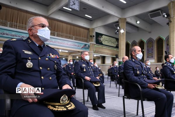 دیدار فرماندهان و کارکنان نیروی هوایی و پدافند هوایی ارتش با رهبر انقلاب