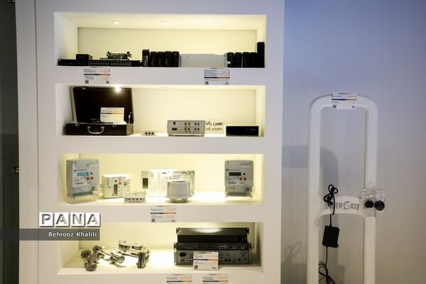 نمایشگاه ایران ساخت و دستاوردهای فناورانه شرکت های دانش بنیان و خلاق