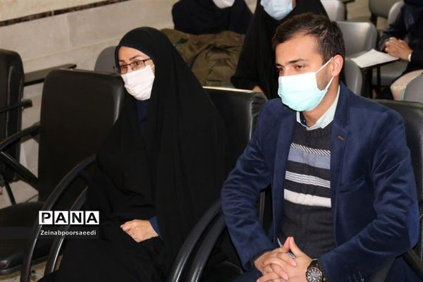 برگزاری مسابقه مشاعره دانش‌آموزی عصرانقلاب درفیروزکوه