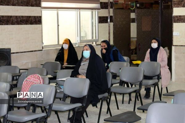 برگزاری مسابقه مشاعره دانش‌آموزی عصرانقلاب درفیروزکوه