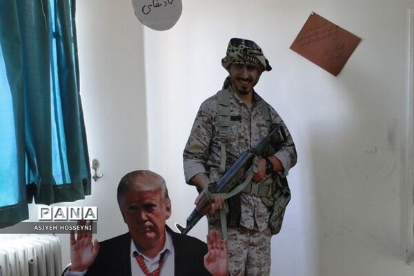 افتتاحیه نمایشگاه مدرسه انقلاب در فشافویه