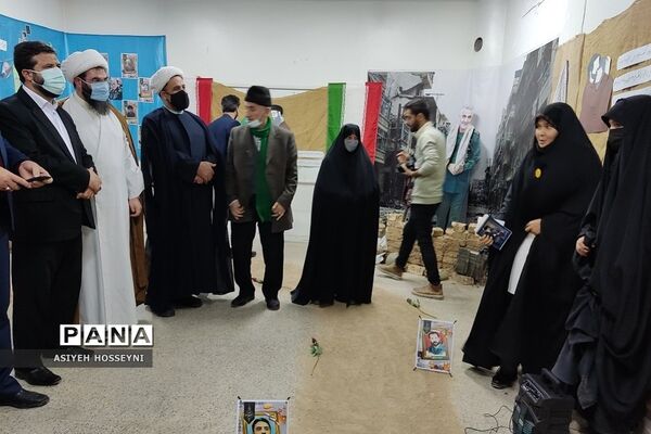 افتتاحیه نمایشگاه مدرسه انقلاب در فشافویه
