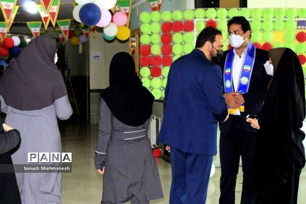 برپایی نمایشگاه عکس انقلابی در اداره‌کل آموزش و پرورش فارس
