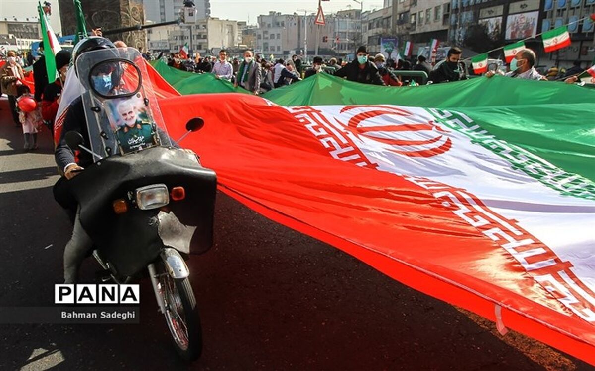 شرکت در رویداد انقلاب اسلامی، کارآمدی و امید به آینده فقط با یک هشتگ‌