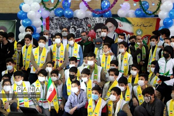 مانور تشکیلاتی یاوران انقلاب در دبیرستان ثقفی قم