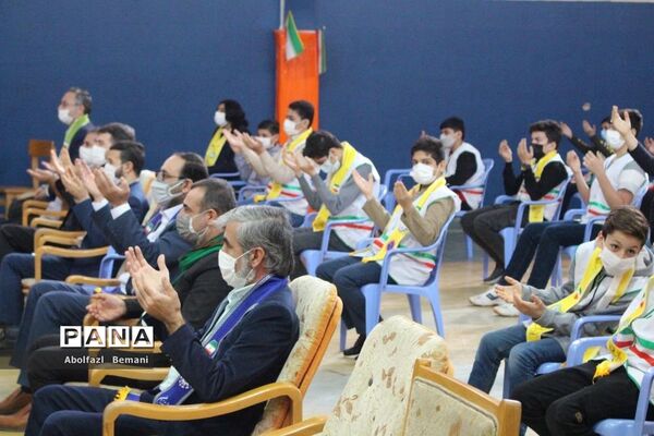 مانور تشکیلاتی یاوران انقلاب در دبیرستان ثقفی قم