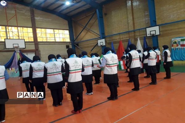 نمایشگاه دستاوردهای انقلاب در دبیرستان شاهد عصمت ناحیه 3 کرج