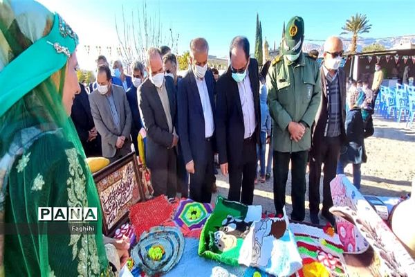 افتتاح جشنواره روستایی و عشایری شهرستان نی‌ریز