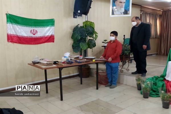 برپایی نمایشگاه مخترعان و نخبگان بسیجی منطقه ۱۵