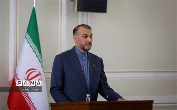 وزیر خارجه: ارزش‌های والای انقلاب در سیاست خارجی همچنان راهنمای ماست