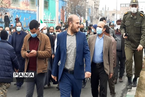 تجمع انقلابی راهپیمایی ۲۲ بهمن در قرچک
