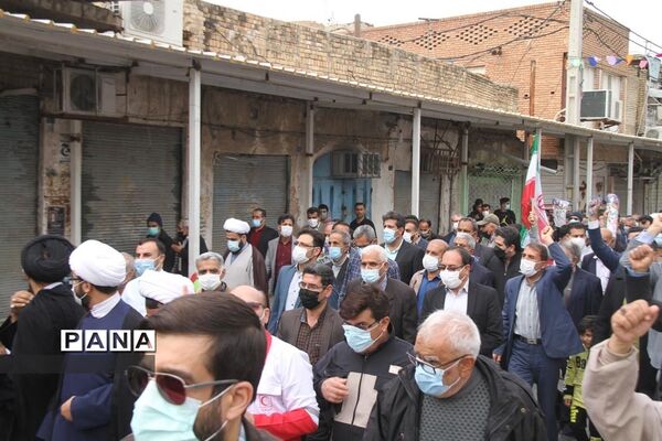 حضور پرشور دانش‌آموزان و فرهنگیان بهبهانی در راهپیمایی یوم الله 22 بهمن ماه