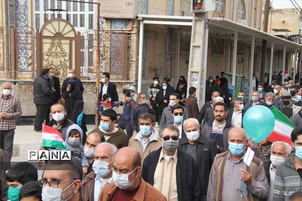 حضور پرشور دانش‌آموزان و فرهنگیان بهبهانی در راهپیمایی یوم الله 22 بهمن ماه