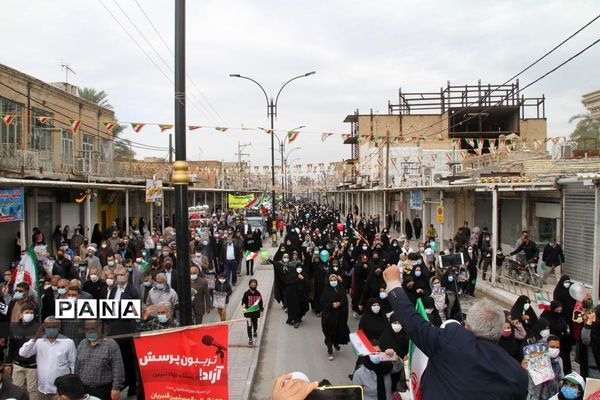 حضور پرشور دانش‌آموزان و فرهنگیان بهبهانی در راهپیمایی یوم الله 22 بهمن ماه
