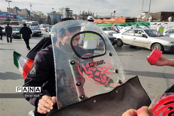 جلوه‌هایی از جشن ۲۲ بهمن در مشهد