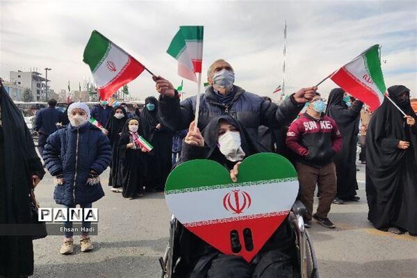 جلوه‌هایی از جشن ۲۲ بهمن در مشهد