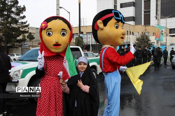 حضور باشکوه مردم شهرستان اسلامشهر در راهپیمایی یوم الله 22 بهمن