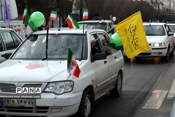 راهپیمایی خودروی 22 بهمن در مشهد مقدس