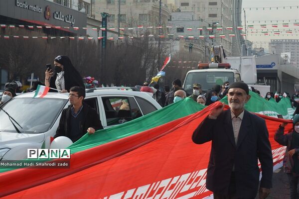 راهپیمایی خودروی 22 بهمن در مشهد مقدس