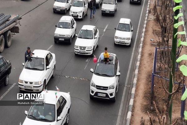 شور انقلابی مردم ولایتمدار بهارستان در روز سرد زمستانی