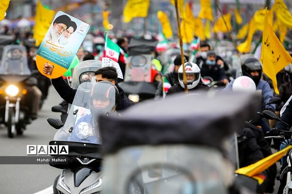 راهپیمایی یوم الله ۲۲ بهمن در تهران