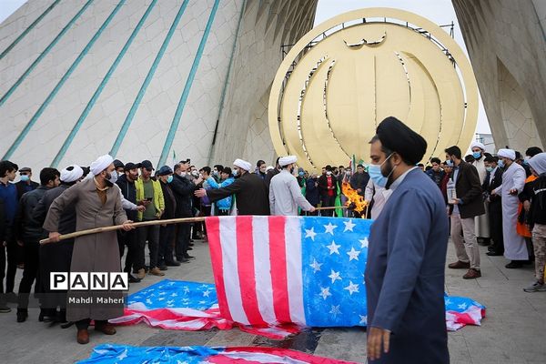 راهپیمایی یوم الله ۲۲ بهمن در تهران