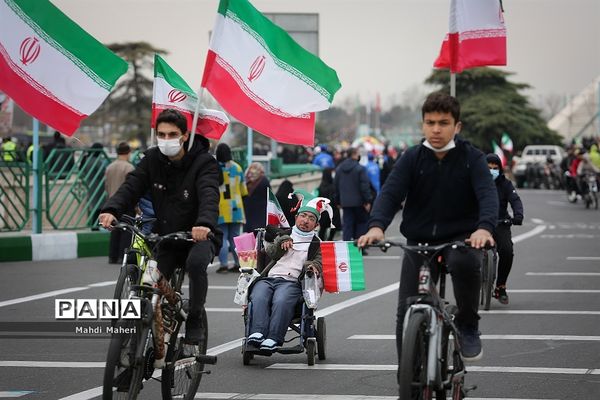 راهپیمایی یوم الله ۲۲ بهمن در تهران