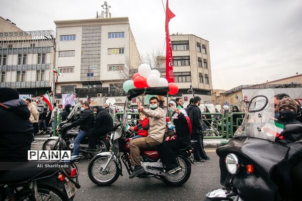 راهپیمایی یوم الله ۲۲ بهمن در تهران
