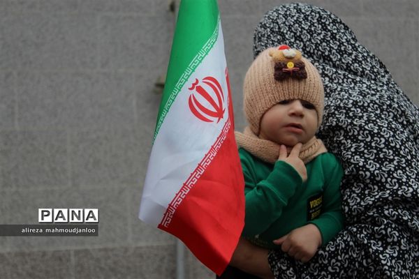 راهپیمایی خودرویی و موتوری ۲۲ بهمن در شهرستان گلوگاه