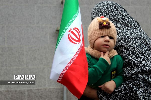 راهپیمایی خودرویی و موتوری ۲۲ بهمن در شهرستان گلوگاه