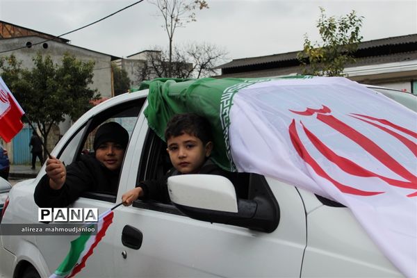 راهپیمایی خودرویی و موتوری ۲۲ بهمن در شهرستان گلوگاه