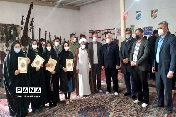 تقدیر از مقاله نویسان برتر در جشنواره «مقاله دستاورد‌های انقلاب»  در جوادآباد