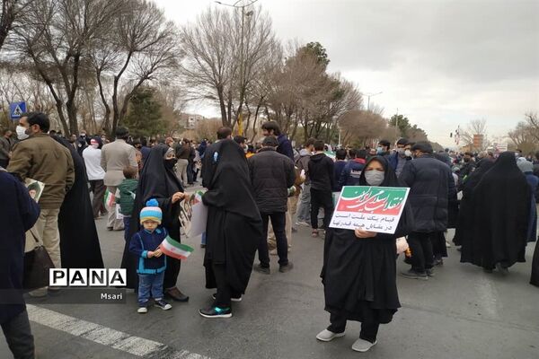 راهپیمایی یوم الله  ۲۲ بهمن در شهرستان شاهین شهر اصفهان