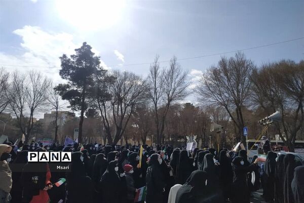 راهپیمایی یوم الله  ۲۲ بهمن در شهرستان شاهین شهر اصفهان