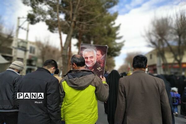 راهپیمایی یوم الله  ۲۲ بهمن در شهرستان شاهین شهر اصفهان