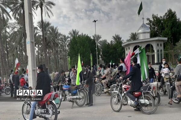 مراسم 22 بهمن در آب پخش