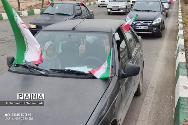 راهپیمایی موتوری و خودرویی در شهر قنوات قم