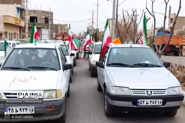 راهپیمایی موتوری و خودرویی در شهر قنوات قم