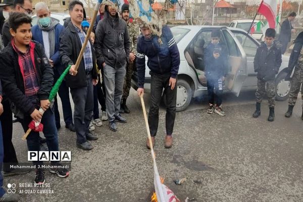 راهپیمایی موتوری و خودرویی در شهر قنوات قم