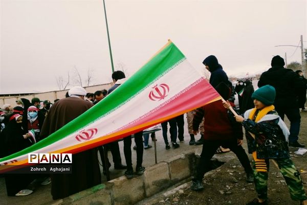 راهپیمایی 22 بهمن در شهر کهک