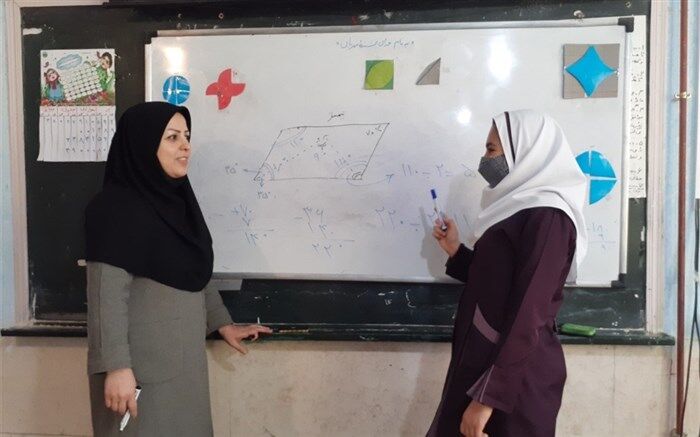 معلمان حق‌التدریس منتظر کد کارمندی باشند