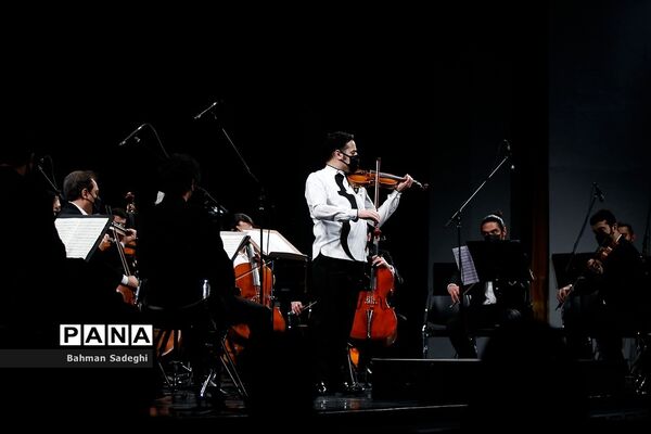 اجرای ارکستر سمفونیک تهران در جشنواره موسیقی فجر
