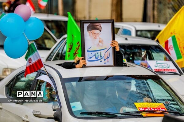 حضور پرشور مردم ارومیه در راهپیمایی 22 بهمن