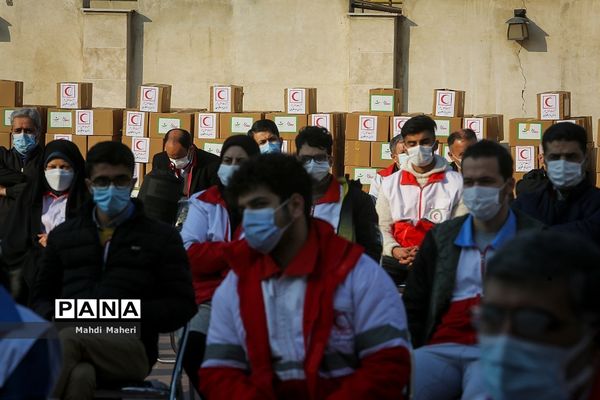 اهداء 3600 بسته غذایی توسط سازمان جمعیت هلال احمر  به مناطق سیل زده