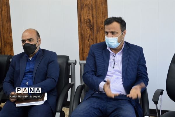 جلسه هم‌اندیشی روسا و کارشناسان حوزه آموزش ابتدایی آموزش و پرورش استان بوشهر
