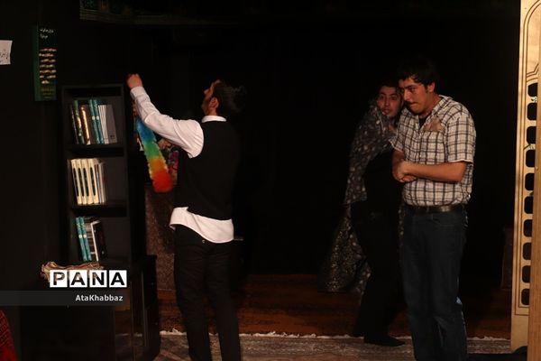 اجرای نمایش«هُبوط»