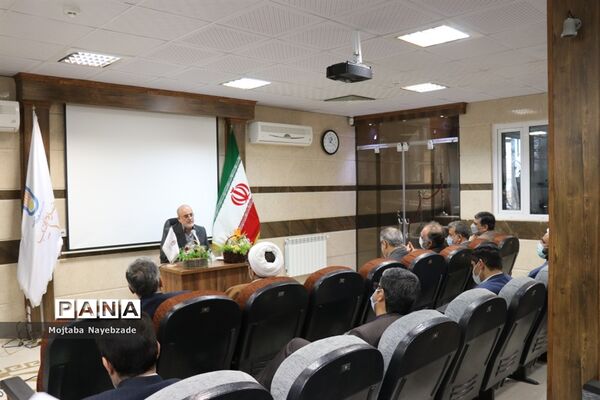 مراسم تکریم معاون پرورشی و فرهنگی و رئیس سازمان دانش‌آموزی خراسان رضوی