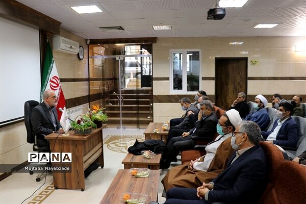 مراسم تکریم معاون پرورشی و فرهنگی و رئیس سازمان دانش‌آموزی خراسان رضوی